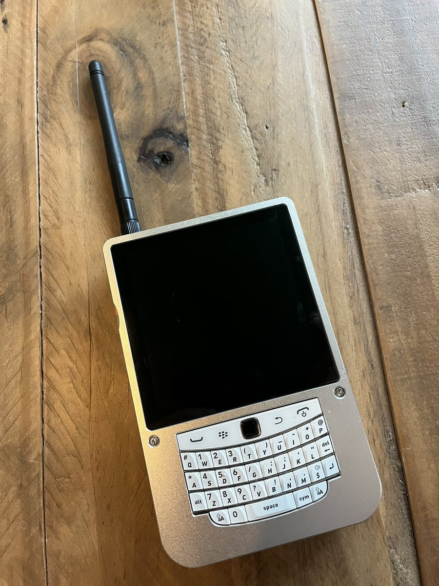 cemaxecuter tweet media