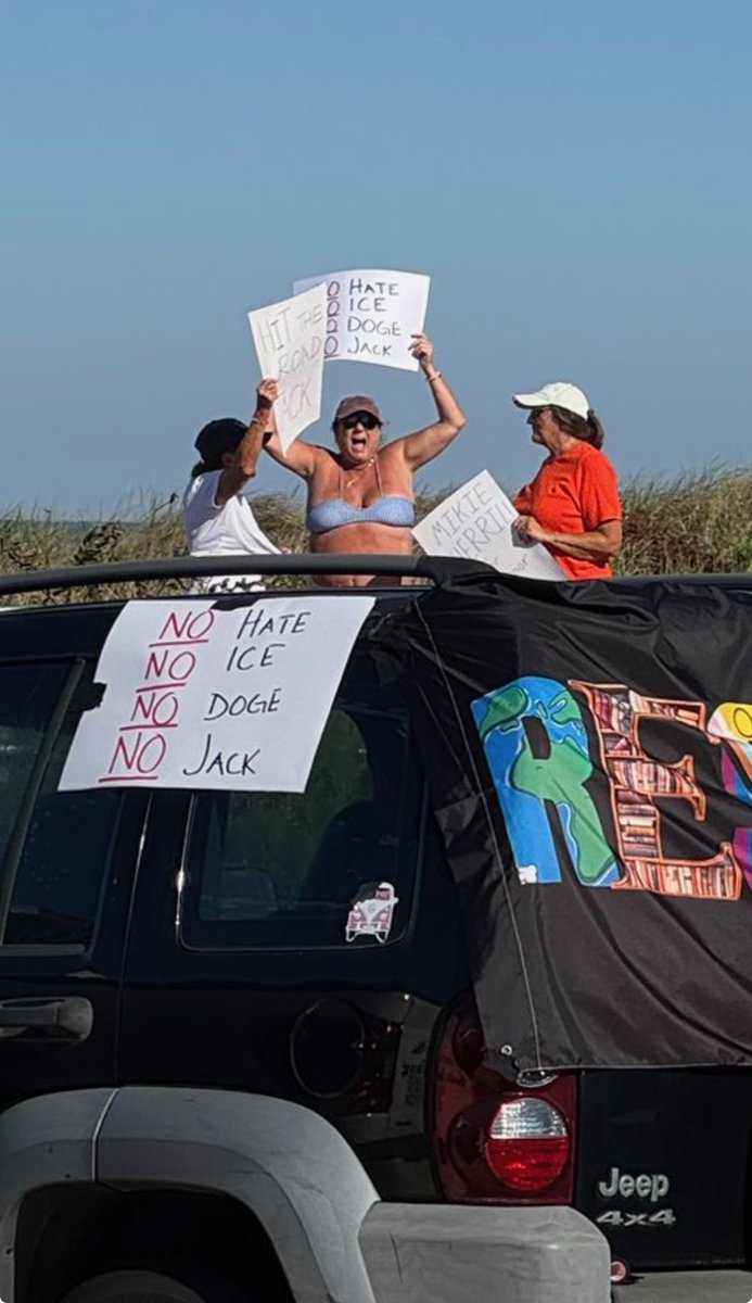 Matt Rooney (@mattrooneynj) on Twitter photo The protesters at today’s <a href="/Jack4NJ/">Jack Ciattarelli</a> rally in Ocean County are exactly what you’d expect. The protesters at today’s <a href="/Jack4NJ/">Jack Ciattarelli</a> rally in Ocean County are exactly what you’d expect.