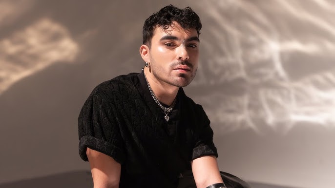 🎤✨
<a href="/_DennisArana/">Dennis Arana</a> ha sido elegido por el voto de nuestros seguidores como la FUTURA GRAN ESTRELLA DEL POP.

¿Tu canción favorita de él? 🤔