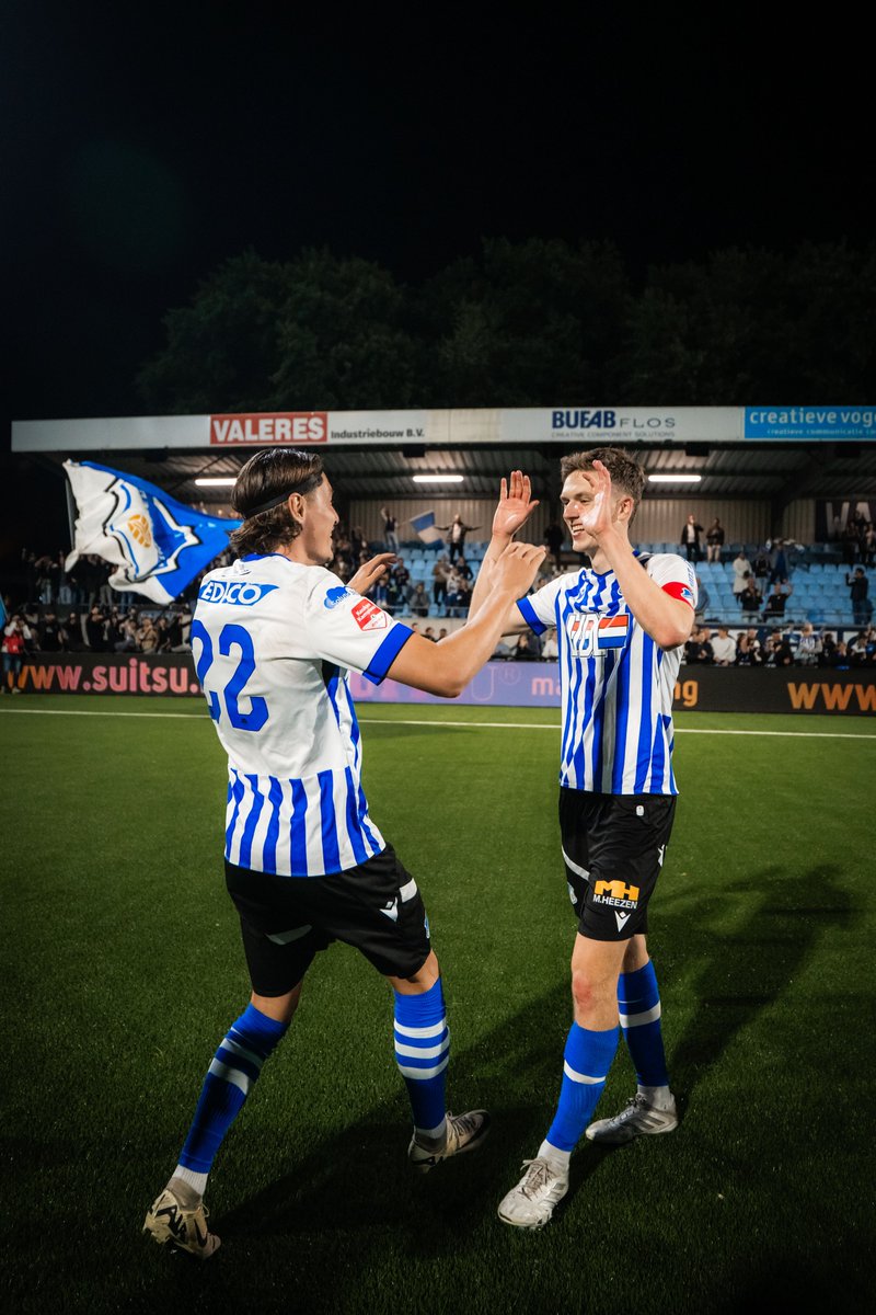 FCEindhoven's tweet photo. 𝐓𝐇𝐈𝐒 𝐓𝐄𝐀𝐌 💙🤍

#FCErkc #ClubVanGoeiVolk #FCEindhoven https://t.co/Hbqsafetfe