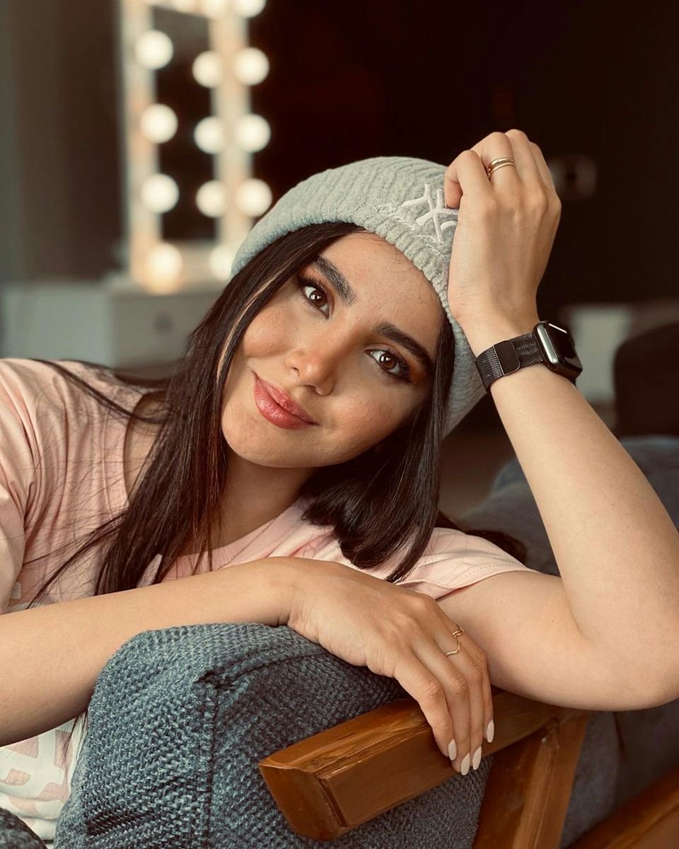 RyaniCaldwell's tweet photo. Your content is outstanding. Keep thriving always. I’m thankful for your dedication. You’re a star. Isabela Gutierrez 🧡 https://t.co/Pa6pcZdMDW