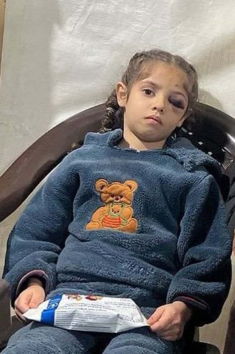 adanurhasim's tweet photo. Şu dünyada çekilen sıkıntılar Allah'ın izniyle ahirete yatırımdır Fatma hiç üzülme, 🇵🇸tarih sizin gibi mazlumların ahıyla paramparça olmuş nice zalimlerin hazin sonları ile dolu. Geldikleri gibi gidecekler ve Asra ibret bir sonları olacak. Sonraki nesiller fatmaları hayırla yâd https://t.co/BBXWxGuQeL
