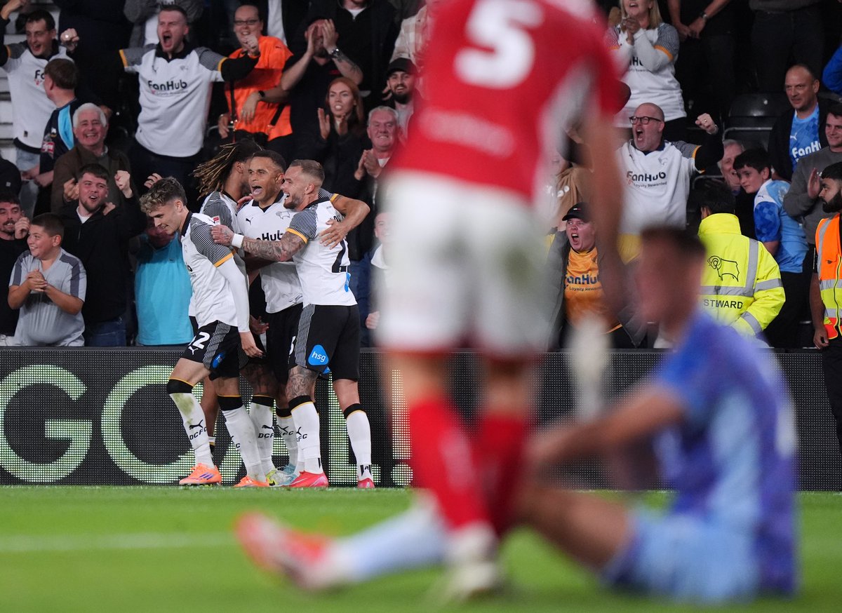 Steve Bloomer’s Washing tweet media