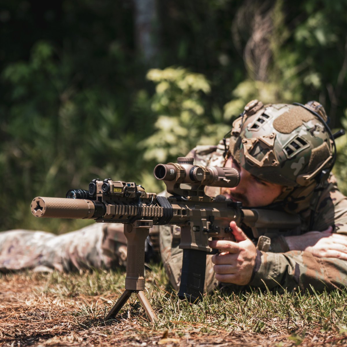 grip_pods's tweet image. You never have to worry about needing a bipod ever again! With Grip Pod, you get the best of both worlds - a fore grip and a bipod all in one! 

#GripPod #GripPods #Foregrip #Bipod