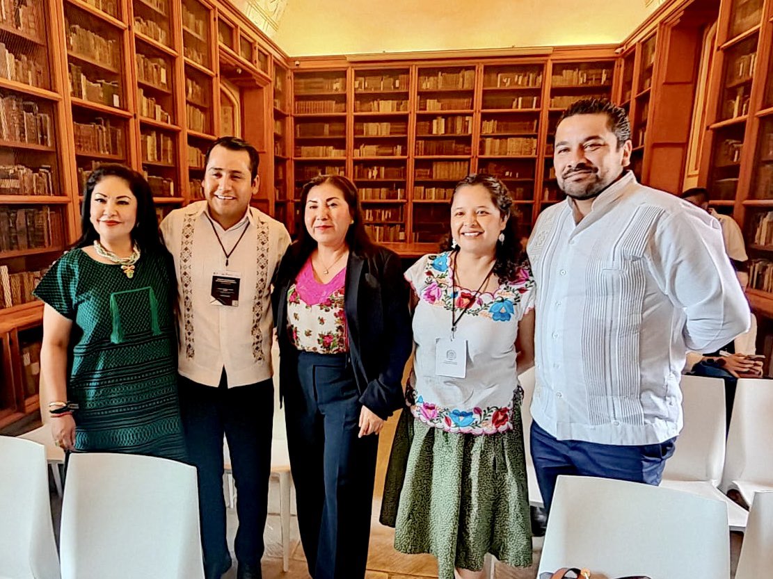 defensoria_oax's tweet photo. El Director General de la Defensoría Pública del Estado, asistió al Encuentro Nacional de Fiscales Electorales, para intercambiar experiencias y reforzar las estrategias orientadas a la protección de los derechos político-electorales de las mujeres. https://t.co/LLRuVvAi2D