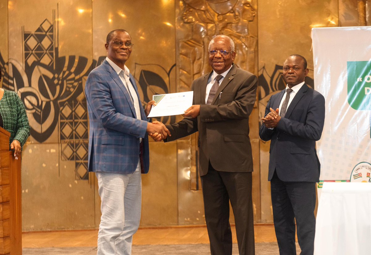 HauqeTogo's tweet image. Ce 21 août 2025, @HauqeTogo a lancé officiellement les guides de certification &amp;amp; de traçabilité pour les TPME togolaises, avec l’appui du Programme Procomp de la @giz_gmbh. L’objectif est de contribuer à l’amélioration de la compétitivité de ces TPME.
#HAUQE #Procomp #Qualité