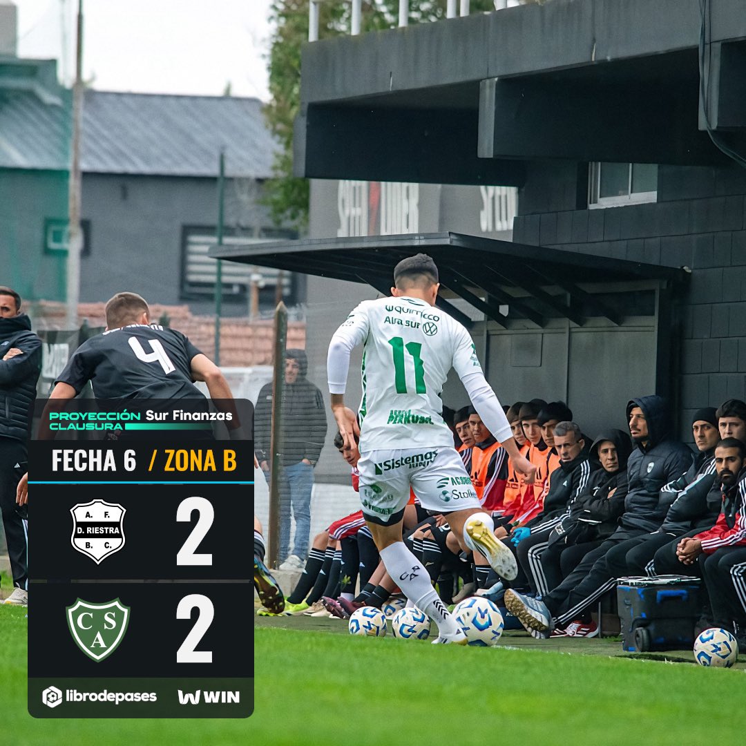ProyeccionLPF's tweet image. ¡Empate! 🤝🏼 En un final para el infarto, @prensariestra y @CASarmientoOf igualaron 2 por 2 en la #Fecha6 del #TorneoProyección @surfinanzas 🏆