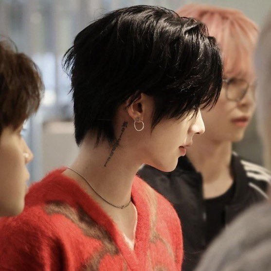 𓀐𓂸 tweet media