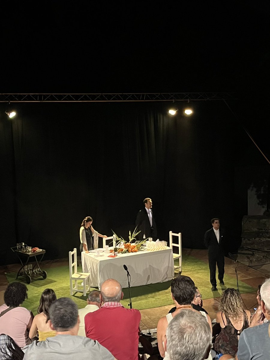 Els carnissers, des nostre estimat Guillem Frontera, al teatre romà de Pol·lèntia. S'estiu a Mallorca ❤️<a href="/ProdDeFerro/">Produccions de Ferro</a>