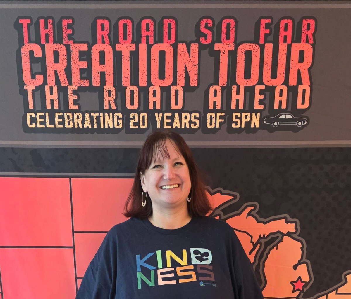 suebsg9's tweet photo. Come see me in the vendor room at #creationaustin2025! We've got #kindnessbingo going all weekend, giveaways, and item collection for The SAFE Alliance #keepaustinsafe. I'm here all weekend! - Tiffany 💙💚#spnaustin https://t.co/rH3aXMf5u7