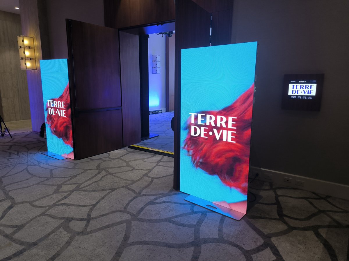 🎯 En TEN TU EVENTO, damos vida a tus ideas, convirtiéndolas en momentos que dejan huella. 🌟 Pantallas Led de alta resolución, iluminación profesional, sonido,  stands, impresión a gran formato, escenografías, señalizadores led. Contactanos!