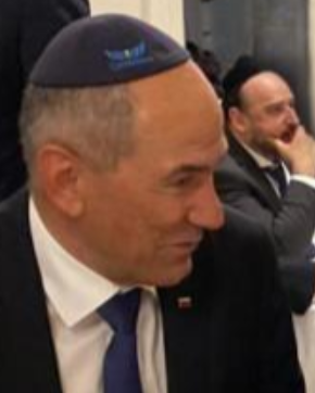 <a href="/VidmarSimon/">SimonVidmar</a> <a href="/NikolaPopovic__/">Nikola Popović</a> Kaj pa 250.000 volilcev na desni, ki podpira klanjanje njihovim sorodnikom v Izraelu?

Je razlika med levo in desno to, kdo je žide podpiral včasih, kdo jih pa danes?