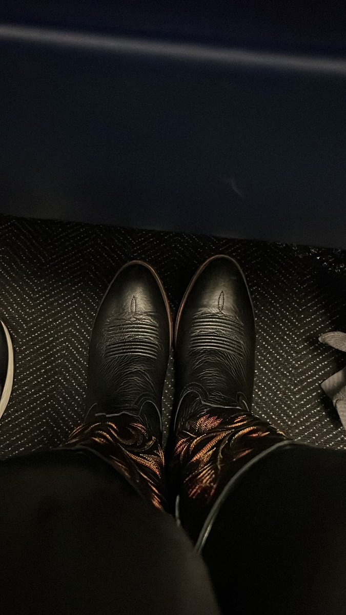 Kerry Slone(Stilettos&Shotguns) tweet media