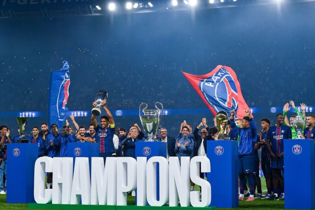 Julien_27LS's tweet photo. L’AURA DE LA PHOTO ❤️💙✨ https://t.co/gvm499izQG
