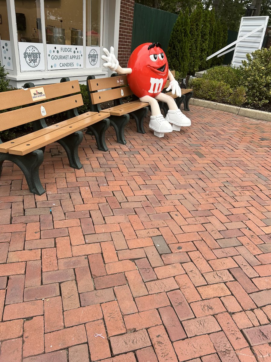 DiggFNAFFACTORY's tweet photo. 6flags (six flags) ❤️ memories:> https://t.co/eU9nHVqjDq