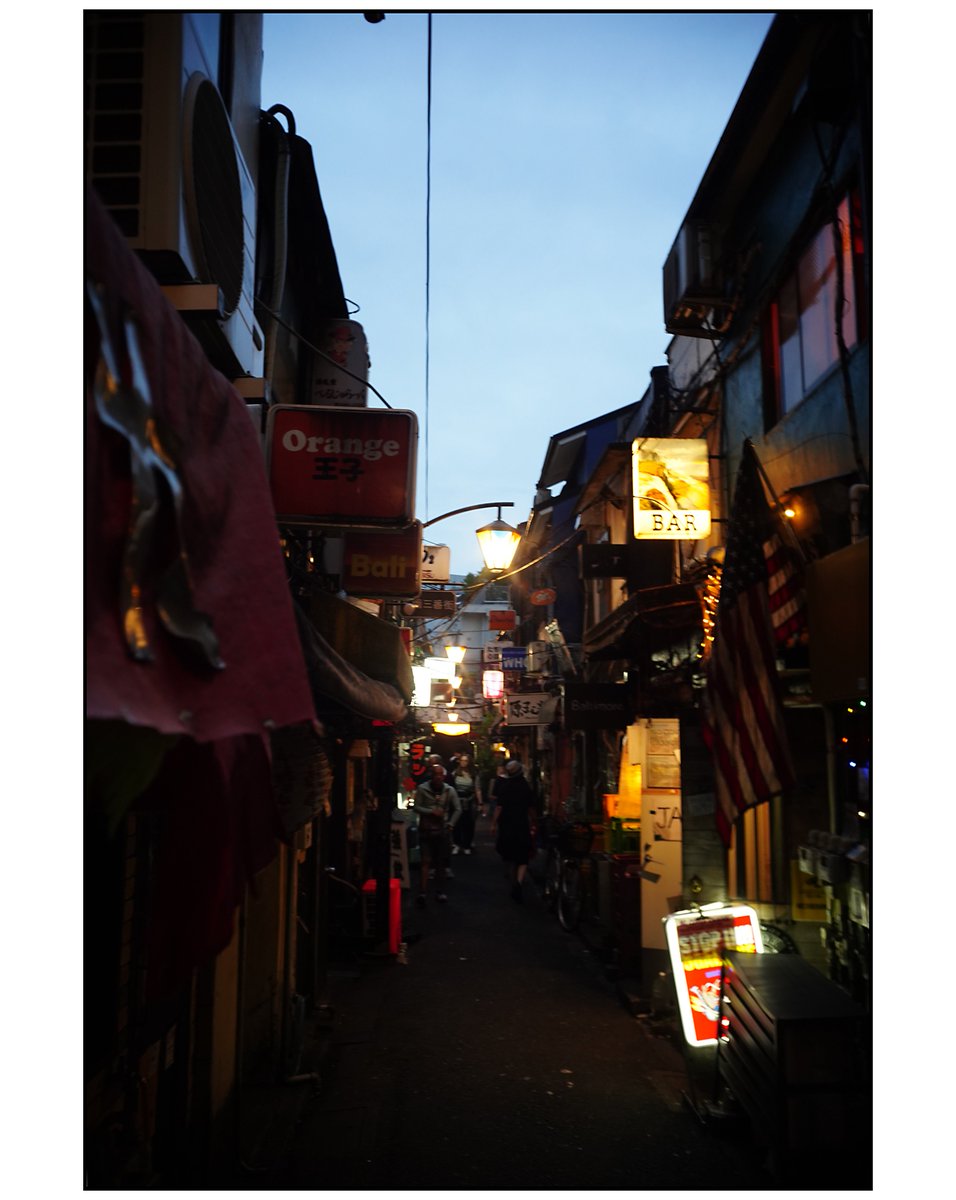 paco_mjp's tweet photo. 2025/05/16 #新宿 #shinjuku #新宿ゴールデン街 #ゴールデン街 #sony #sonyalpha #a7c #canon #serenar #28mm #street #streetsnap #streetphotography #road #roadside #roadsidephotography #night #nights #nightscape #nightview #nightphotography #nightgram #night_gram #theworldisee https://t.co/9WPGA4dxWI