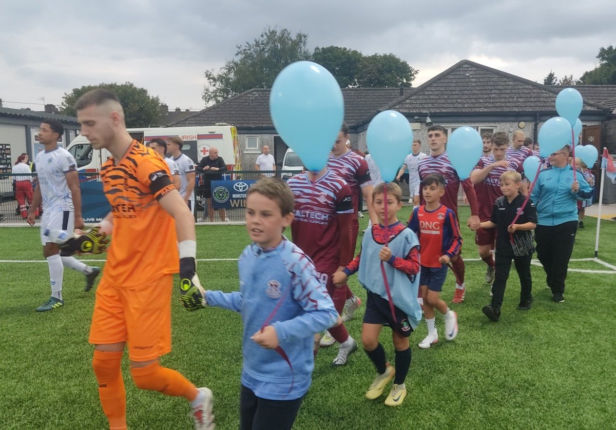 Tonight a touching tribute to baby Charlie 
💜💙