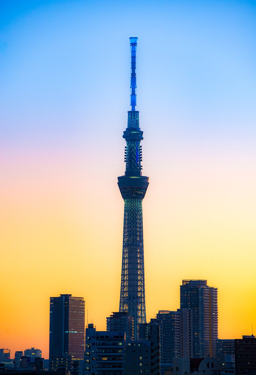 haskap1017's tweet photo. 葛飾区から見る夕暮れのスカイツリーが綺麗でした https://t.co/9AAmX2T48u