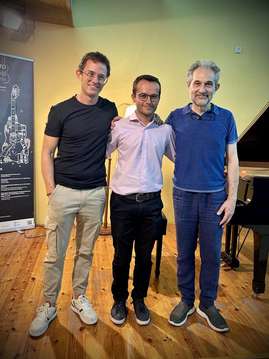 Brillante concierto de Eduardo Ponce hoy en el <a href="/aureofest/">Festival Áureo Herrero</a>

Fantástica labor la de <a href="/Pablo_SSomoza/">Pablo Sáez Somoza</a> al frente de un proyecto plenamente consolidado en el verano de la provincia abulense. 

Enhorabuena a ambos.