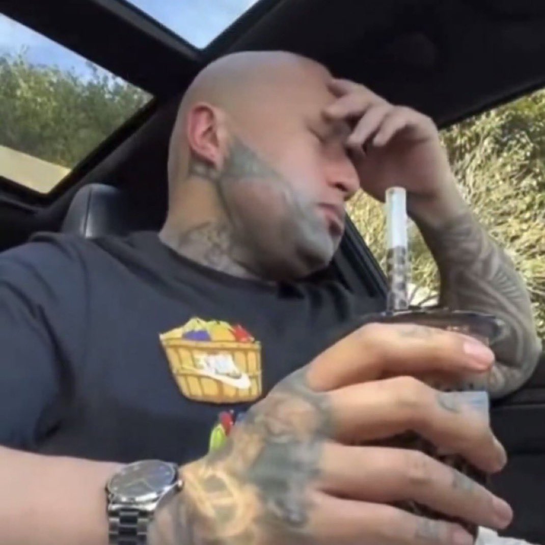 > taph might be a woman
> people complain
> confirms taph to be agender
> "anything to not make a female character"