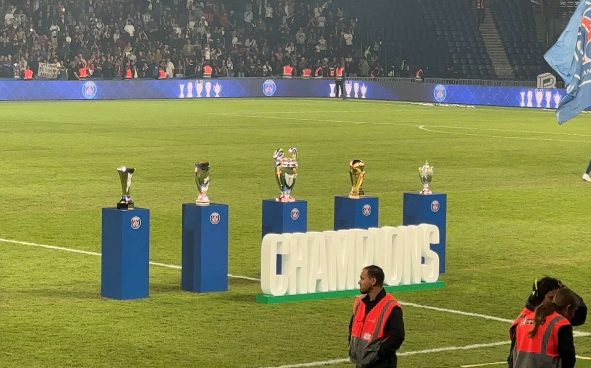 MattheoAngioni1's tweet photo. Légendaire ❤️🙏☺️ #PSGANG https://t.co/ss8sdUZlmn