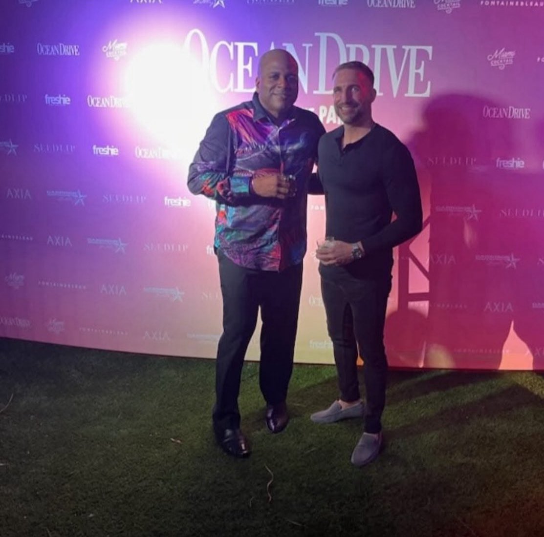 bmh1973's tweet photo. #flashbackFriday I just got my mark the date invite for Modern Luxury @OceanDriveMag Art Of The Party #artbasel party on #Southbeach. This year it will be on Tuesday Dec. 2nd . Let me know if you are going to be in #Miami. I bet Tyson Bedford will be there. #AlwaysAGoodTime https://t.co/JdBUMloKy7