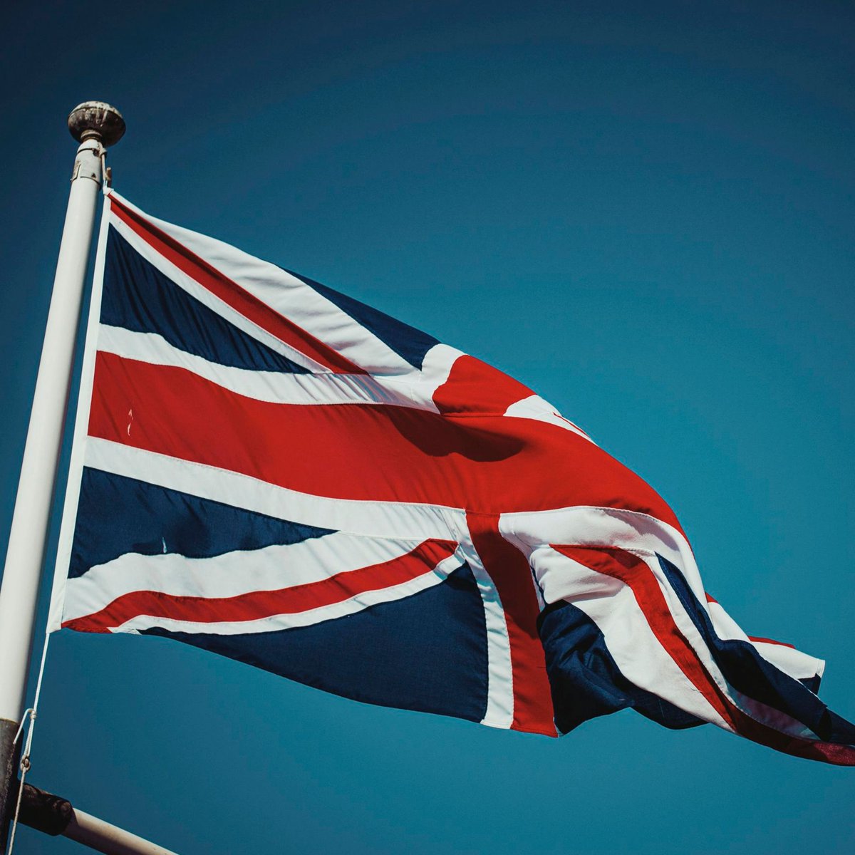 US platform 4chan is refusing to comply with the UK's overreaching online censorship law. 👍