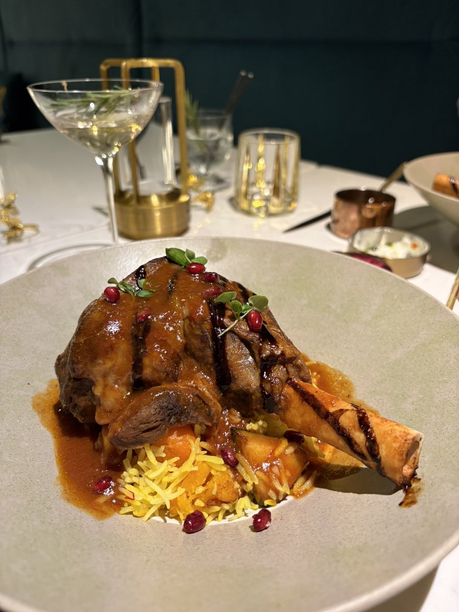 Some of the lovely Registrars at Heartlands Hospital I have been lucky to work with &amp; call friends.

So proud of them all and their achievements. Never thought I’d be that “older sister” giving them advice re: work, life and relationships! 

We all learn from eachother ❤️