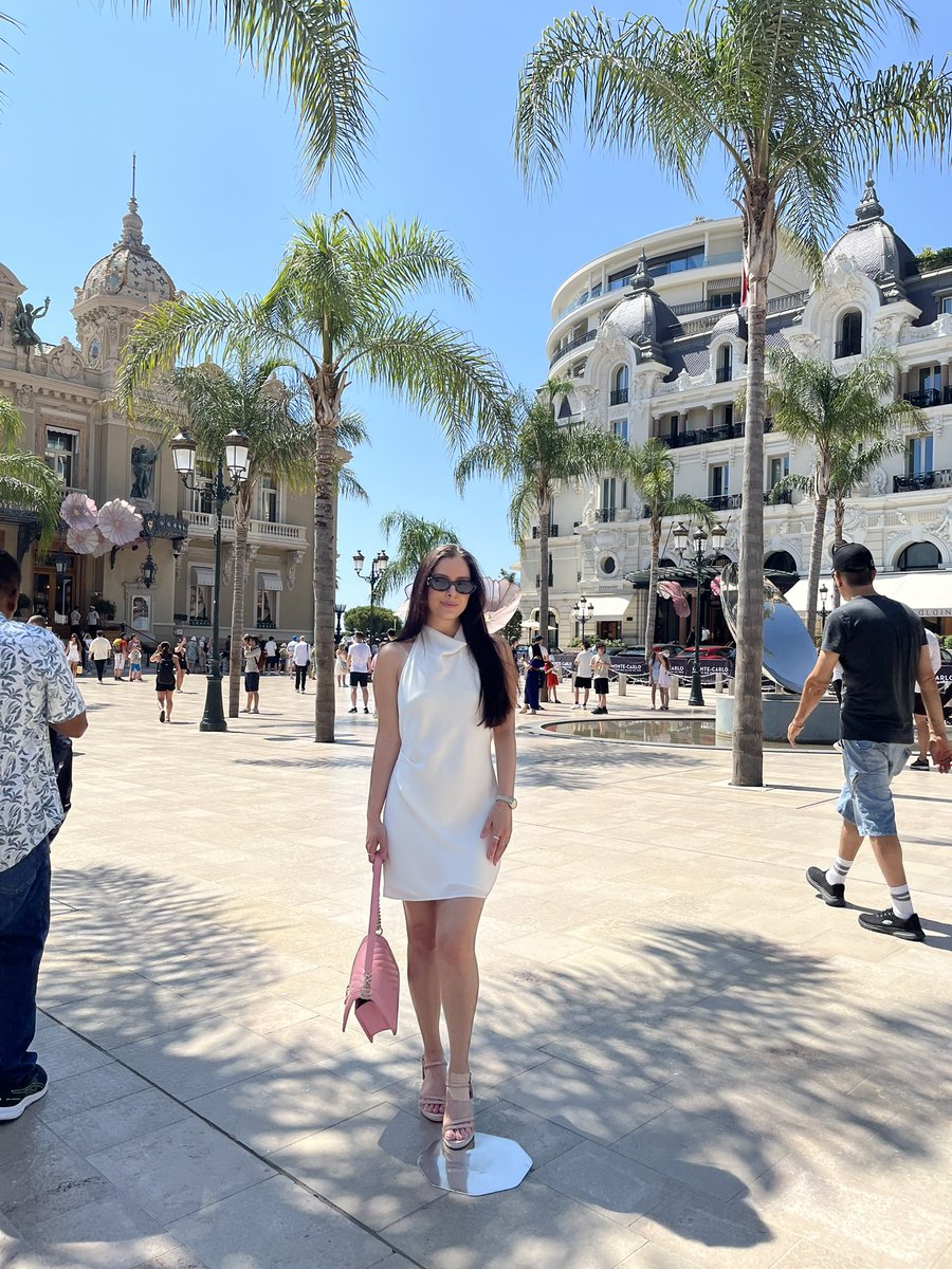 itsnayvi's tweet photo. hi monaco 🌴 https://t.co/tlrgjaGuWq