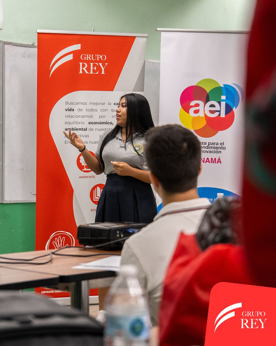 ✨ Ayer estuvimos en la ronda preliminar del Concurso de Emprendimiento Juvenil en el IPT de San Miguelito, donde los estudiantes presentaron su proyecto 🚀💡.
De la escuela ➡️ región ➡️ final en TV 📺🌟
<a href="/Emprendamos/">EmprendiendoMexico</a> y @AEIPanama
#Emprendamos #JuventudEmprendedora #Emprendimiento