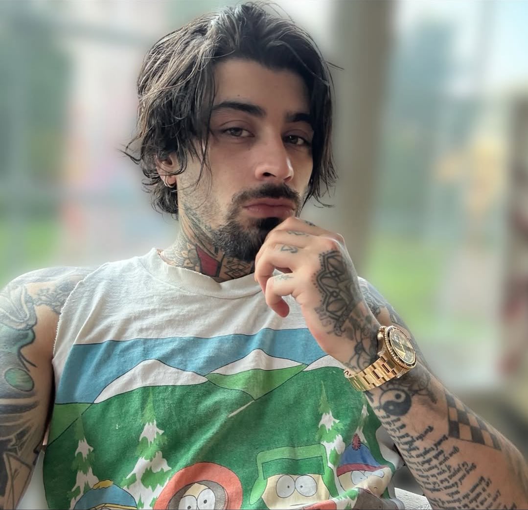 Zayn Malik\, image size:1079x1042