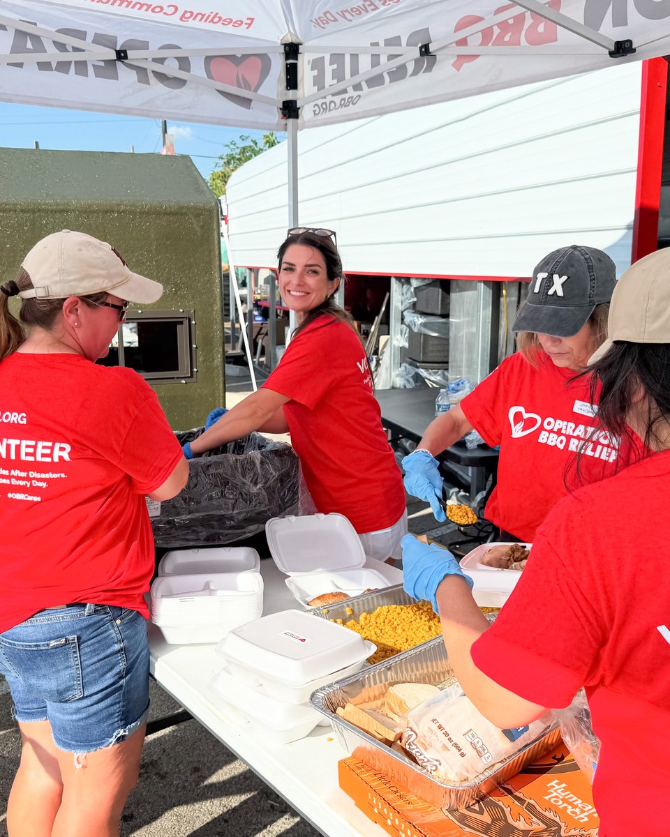 OpBBQRelief's tweet photo. When disaster struck Kerrville, TX, a volunteer—Randy Rogers’ wife—joined our cooksite as a volunteer.
❤️ That moment led @randyrogersband to raise $18K+ for OBR through merch + fan donations. Grateful for this friendship & support! 🙌
#WhyWeBBQ #HealingPowerOfBBQ https://t.co/iuBWxfUp1I