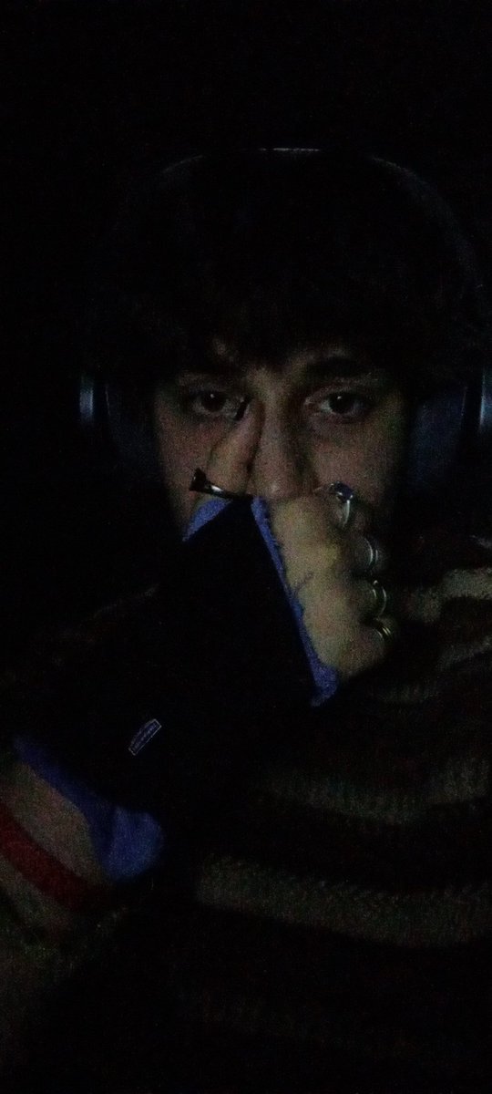 Horselo77907142's tweet photo. I do not like life anymore. (It's a self-made bandage since my wrist hurts like a bitch and my mom don't wanna take me to a doctor) https://t.co/eqjOqgPlzd