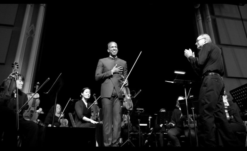 Henristar7's tweet photo. My Barber/Stylist Steven P. Daniels reminds me when I’m in the chair:
I’m not NEW to this…
I’m TRUE to this🎻🔥
#imnotnewtothis #imtruetothis
#HenriStar #ConcertViolinist https://t.co/A1bn9QxYix