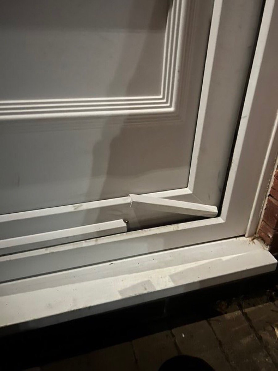 Migrant Hotel Manager (@migrant_auditor) on Twitter photo Hi <a href="/gmpolice/">Greater Manchester Police</a> <a href="/GMPTrafford/">Trafford Police (GMP)</a> can you please authorise compensation for my broken door due to your dress up Constable putting his size 11 boot through the door this morning because I didn’t answer the door within 10 seconds, I look forward to your reply. Hi <a href="/gmpolice/">Greater Manchester Police</a> <a href="/GMPTrafford/">Trafford Police (GMP)</a> can you please authorise compensation for my broken door due to your dress up Constable putting his size 11 boot through the door this morning because I didn’t answer the door within 10 seconds, I look forward to your reply.