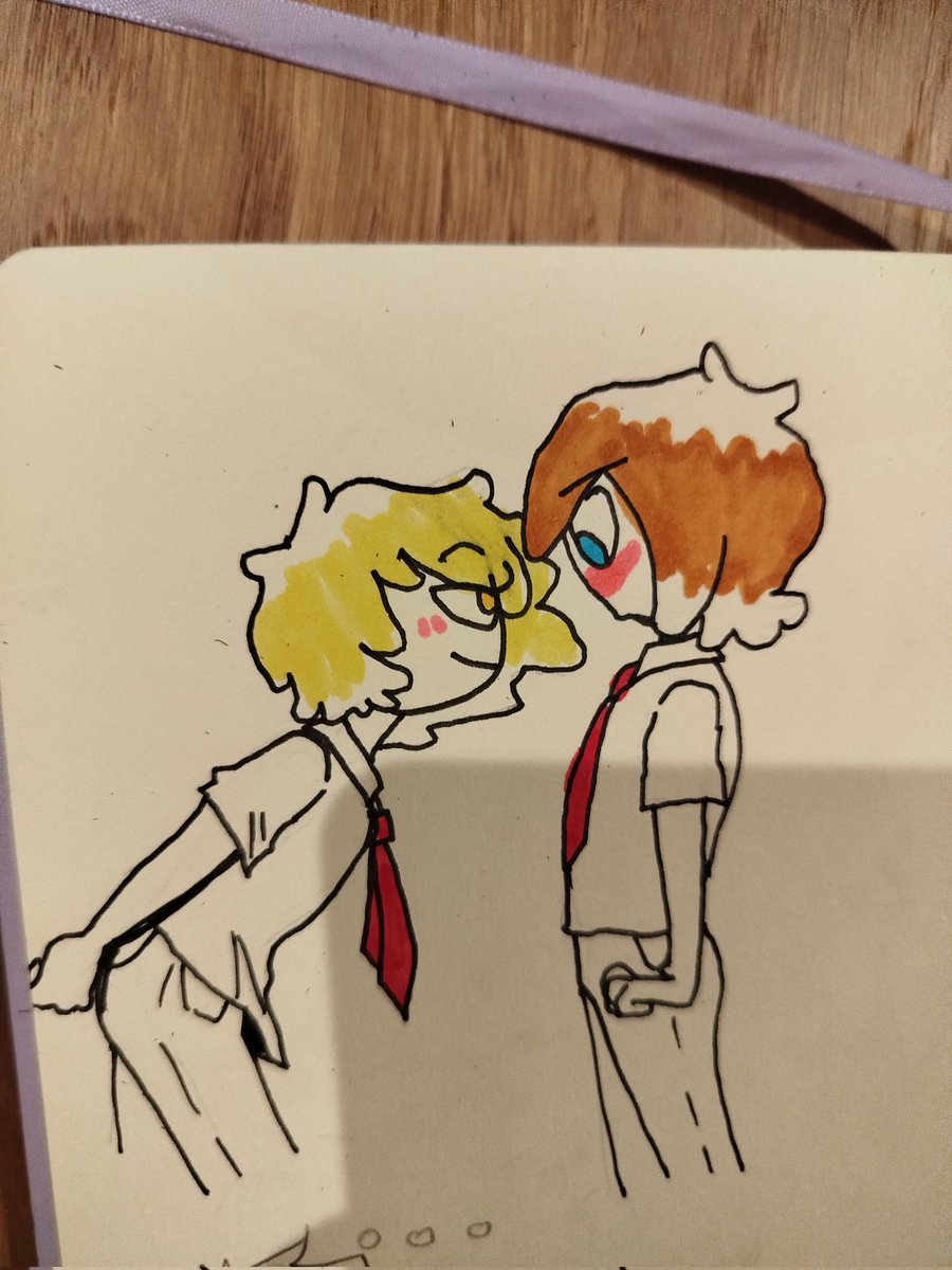 salsa_lassal's tweet photo. Guess who's back.......... With art ....
(You should check out the awesome @FnafHsVG_... They're doing a remake... I'm in it....)
#FNAFHS #foxanne https://t.co/HPQrllhjq0