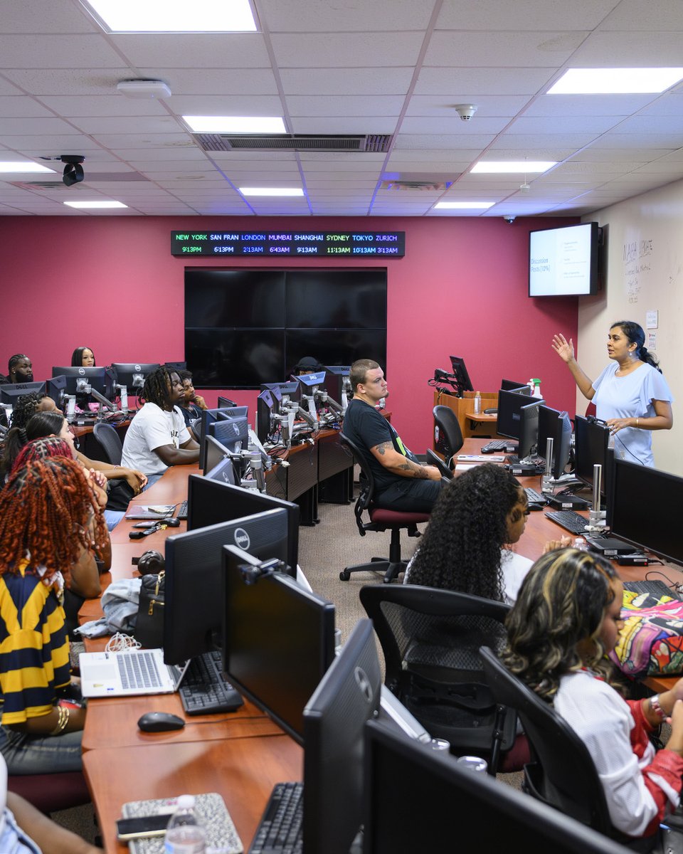WSSURAMS's tweet photo. It's the first Friday of the semester and classes were back in session this week. We loved every minute of it! 🐏 ❤️

#RamsTakeCharge | #WSSURamily | #WelcomeBackRams https://t.co/zQzafYEbhi