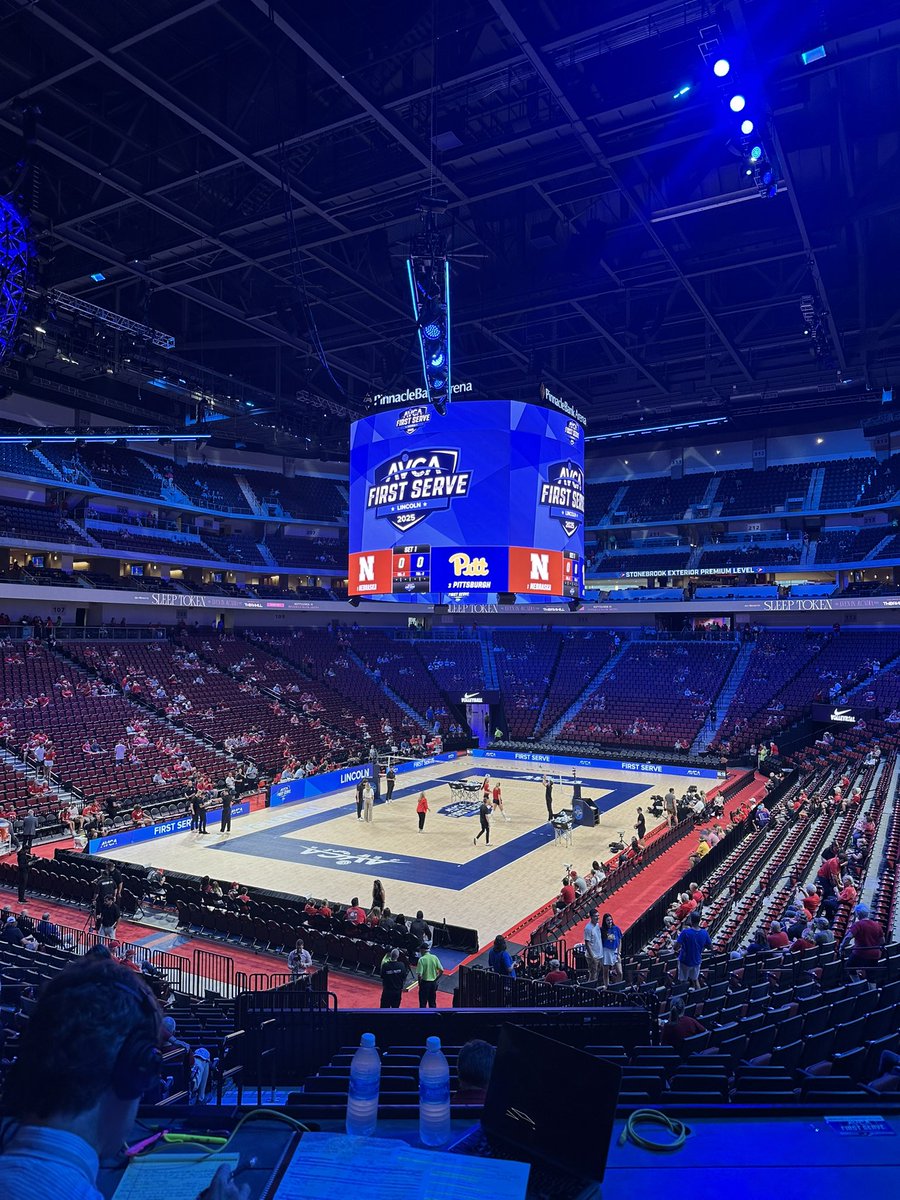 Lincoln, you’ve outdone yourself.

Welcome to the First Serve Showcase. NU-PITT coming up at 6pm, followed by Stanford-Florida.

Story to come for Game 1 for <a href="/dnsports/">DN Sports</a>, with some quick hit thoughts after Game 2.

Threadin’! ⬇️