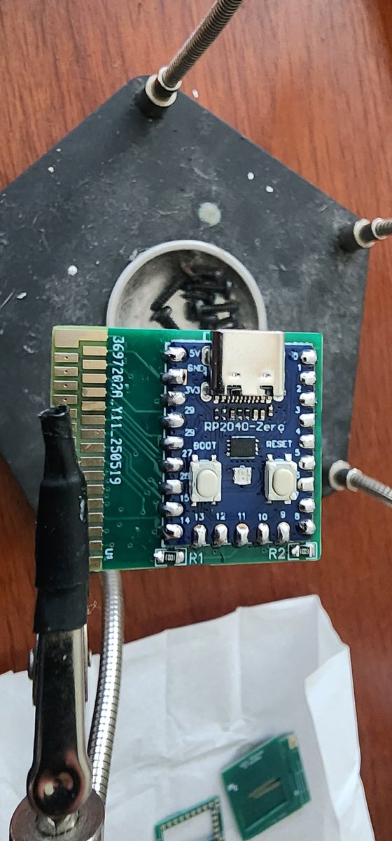 alex13mod's tweet image. POKEMON MINI Flash Cart by @zwenergy0 
#pokemon
#pokemonmini
#flashcart
#Alex13mod