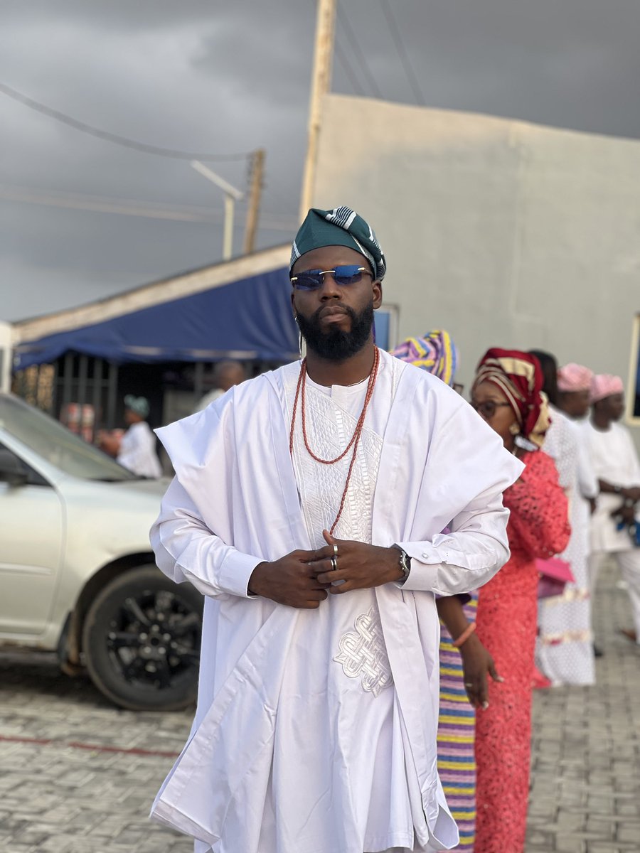 Stkvstheworld's tweet image. Loving life.