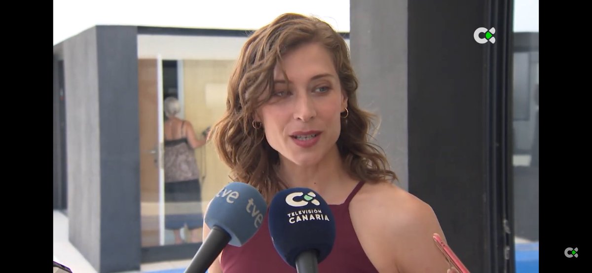 RomyGonzalez77's tweet photo. Marta está haciendo lo que más ama, trabaja y actuando , lo guapa que está,tiene el pelo más largo 🥹#mafin https://t.co/WqkQRgJgfg