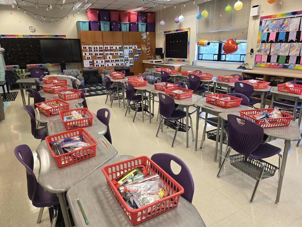 MrsWalkerWES's tweet photo. Almost ready for my new group of second graders! https://t.co/4atEbo31uq