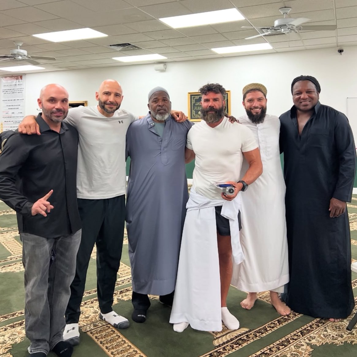 Dan Bilzerian SPOTTED at Jummah Prayer

TAKBEEEEEEEEEEEEEEEEEEEEEEEEEEER!