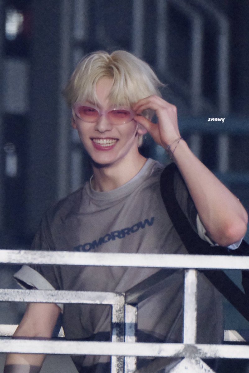 jhslovesong's tweet photo. WHEN TRUSTIEZ SMILE AND THEIR FACE TURNS INTO ALL TEETH. YALL JUST DONT GET IT LIKE I DO. https://t.co/MBBiEEp3ED