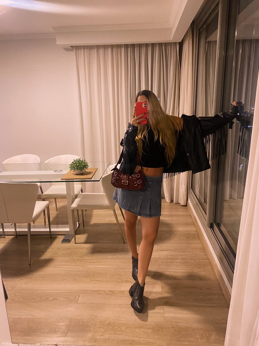 FLORENCIA 🖤💛🖤 tweet media