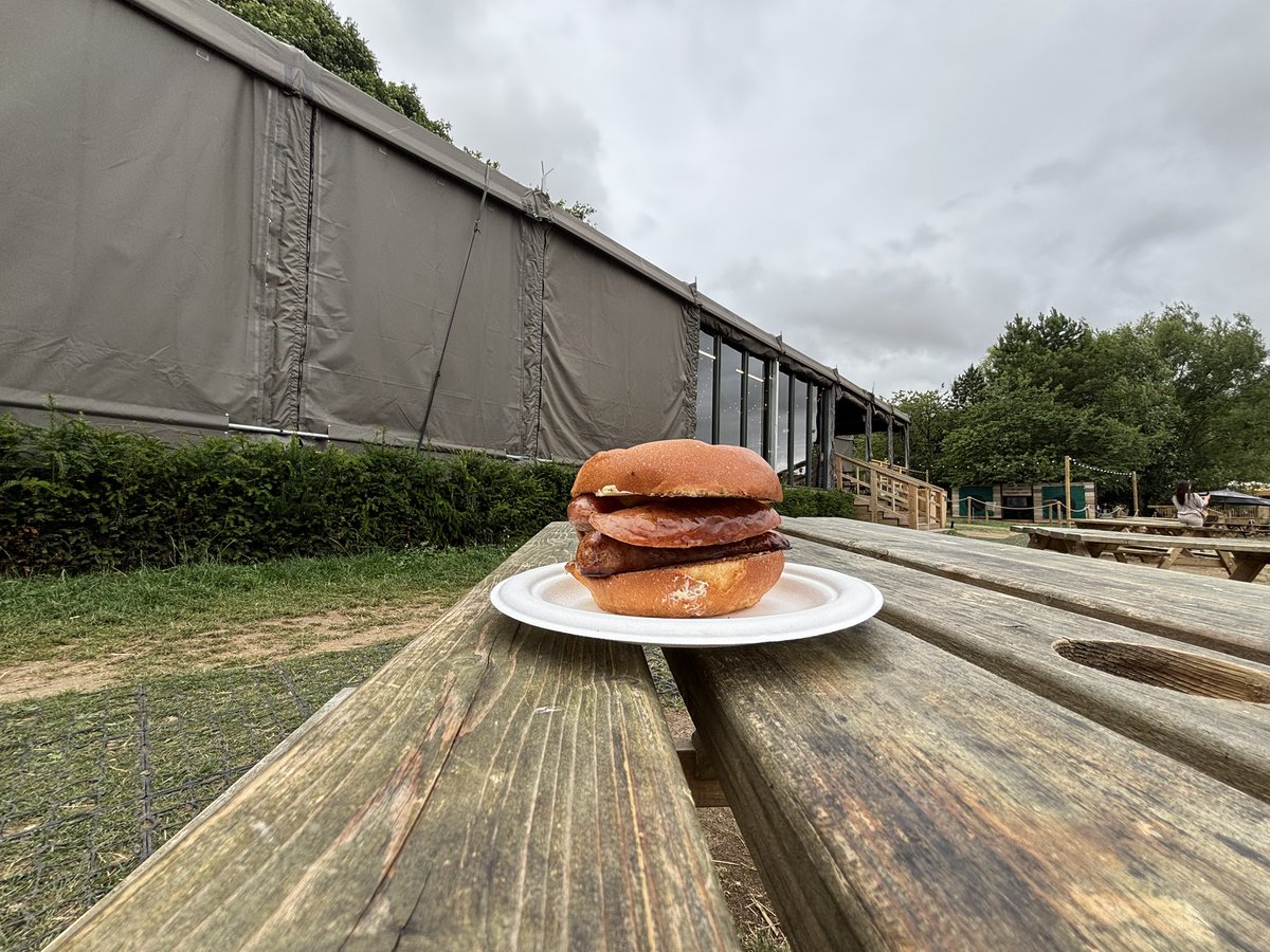 WestsAwake tweet media