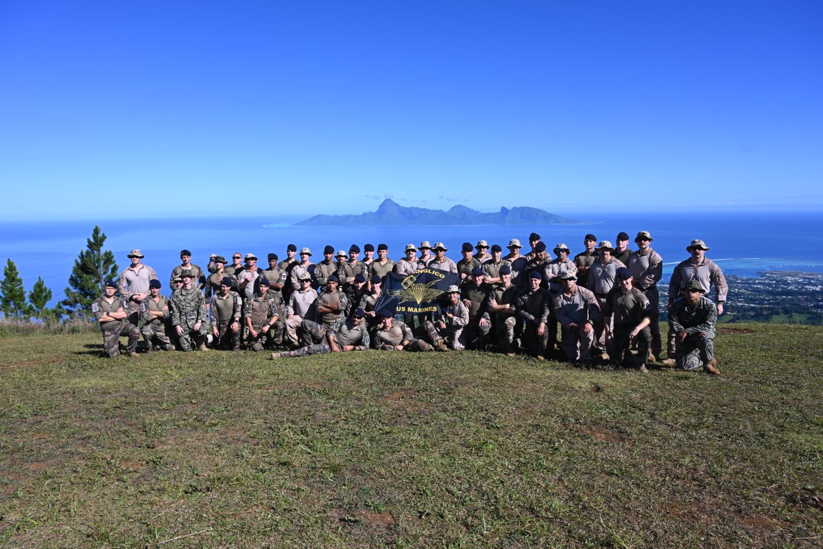 Marche d’aguerrissement à Vaitavere aux côtés des #USMC.
Effort partagé, cohésion renforcée et entraînement commun avec exercice de secourisme opérationnel.
Toujours prêts, ensemble.
#RIMaPP #USMC #Cohésion #Entrainement