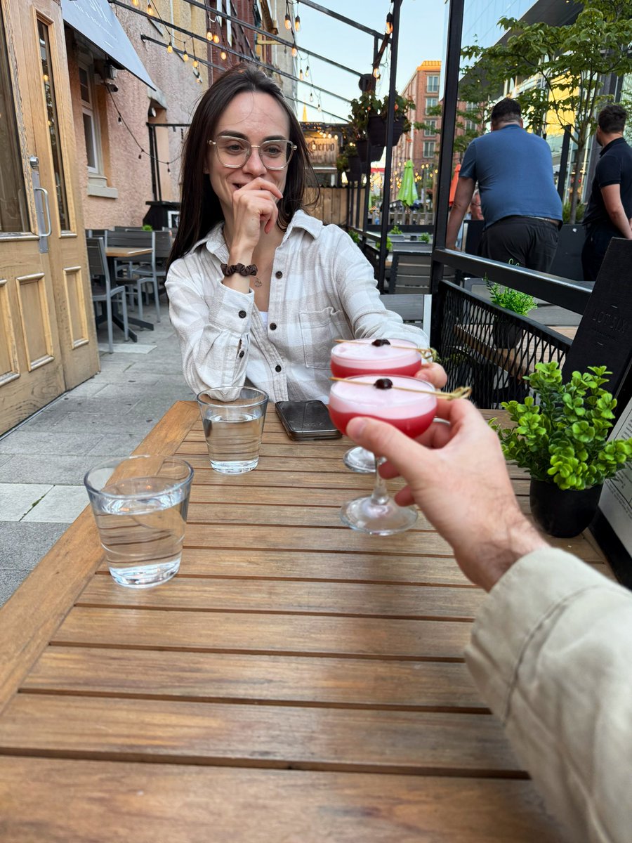 jacktluke's tweet photo. Friday night date 🥂 https://t.co/ebE7XySkcg