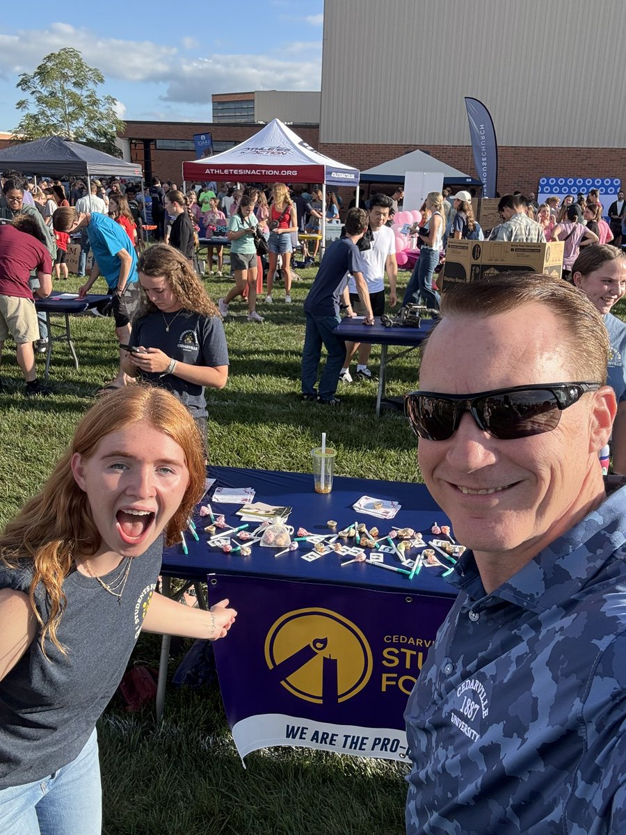DrThomasWhite's tweet photo. Check out the Students for Life table at the involvement fair at Cedarville! https://t.co/qThDuOyzRp