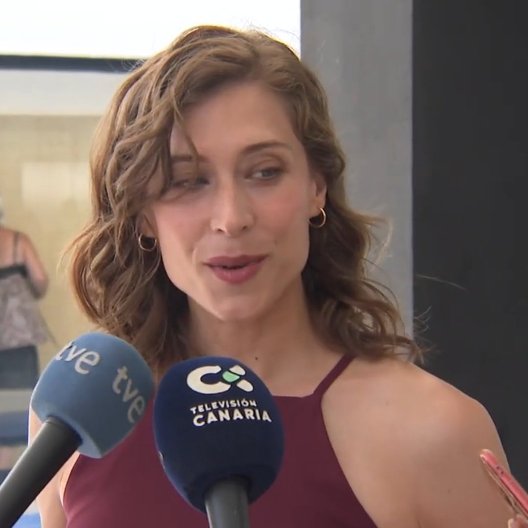 HILLROMANOFF's tweet photo. como dijo alba: "marta guapa siempre" MI SOL MI CIELO 🥰 #mafin https://t.co/SDicq6arWs